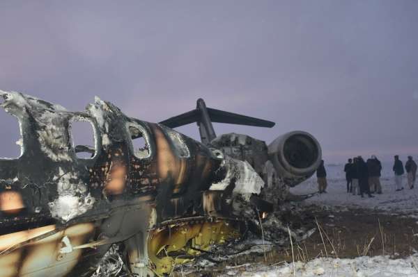 Pentagon Afganistan'daki uçak kazasını doğruladı 