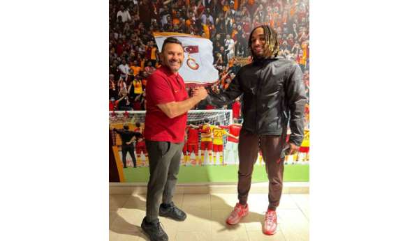 Galatasaray: 'Kariyerindeki yeni yolculuğunda başarılar Sacha, her şey için teşekkürler'