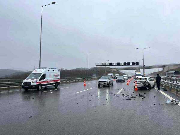 Kuzey Marmara Otoyolu'nda zincirleme kaza: 5 yaralı