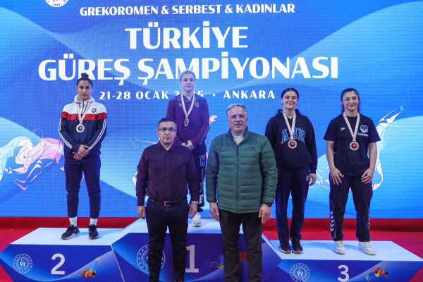 Bayburtlu milli güreşçi Akkuş Türkiye birincisi oldu