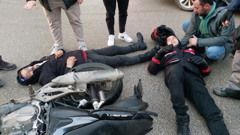 Samsun'da 2 kişinin yaralandığı motosiklet kazası kamerada