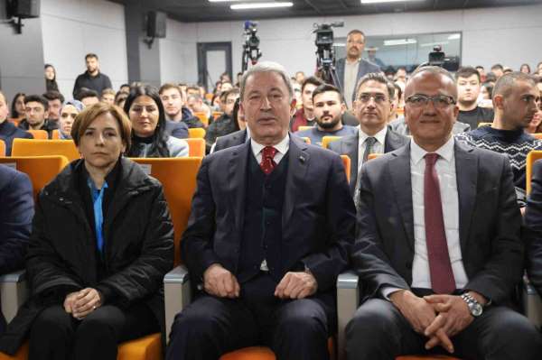 TBMM Milli Savunma Komisyonu Başkanı Akar: 'Terörsüz Türkiye için masada ve sahada çalışmalarımız kararlılıkla