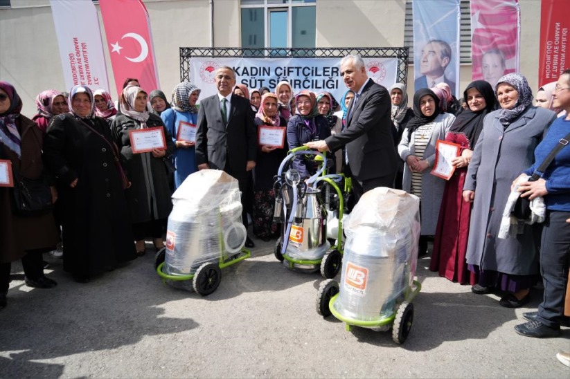 Samsun'da kadın çiftçilere 'süt sağım makinesi' desteği