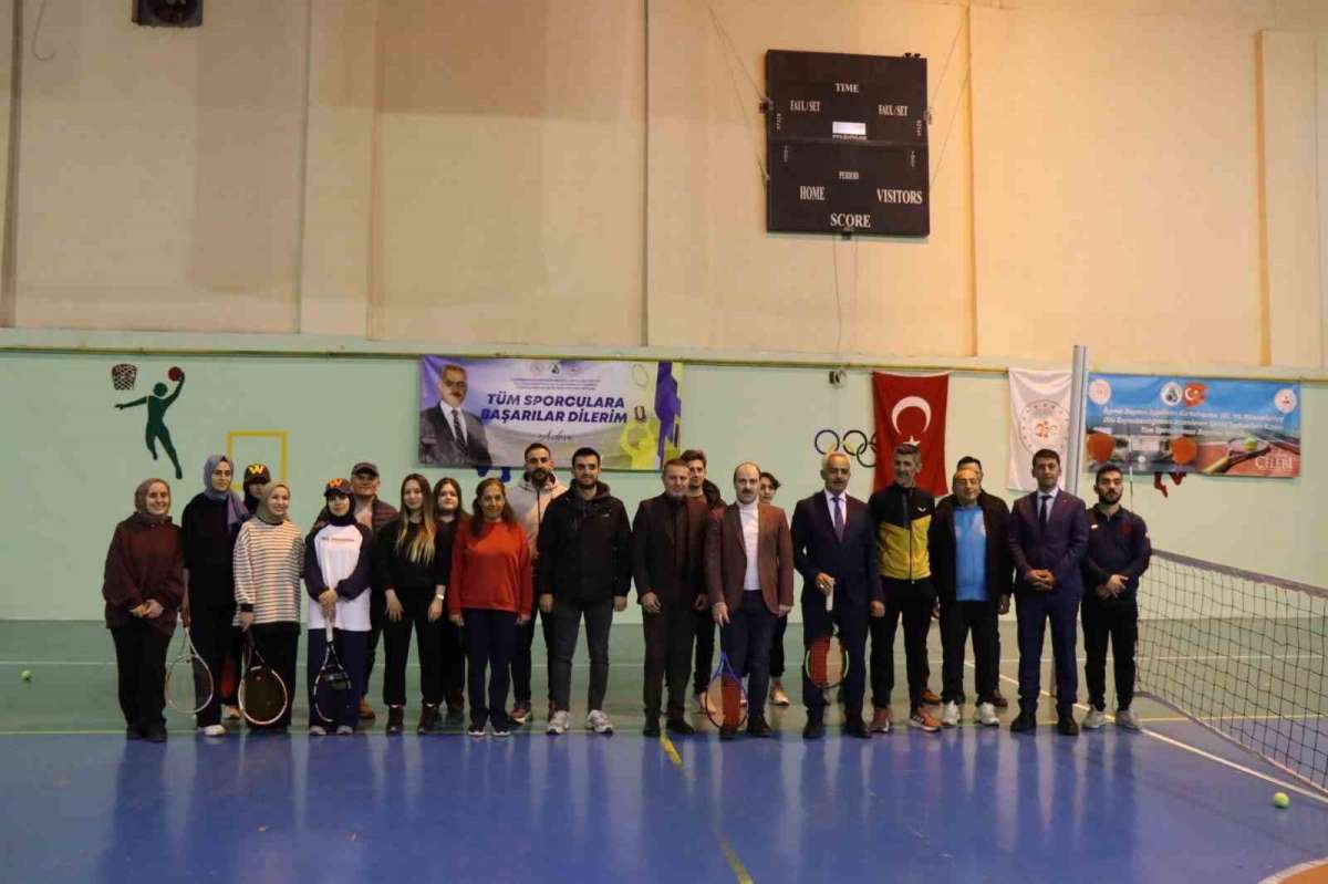 Oltu'da tenis turnuvası