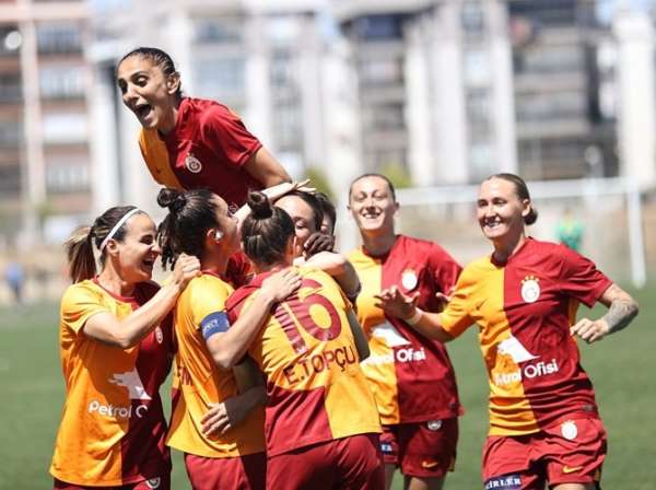 Galatasaray Petrol Ofisi, son haftaya lider girdi