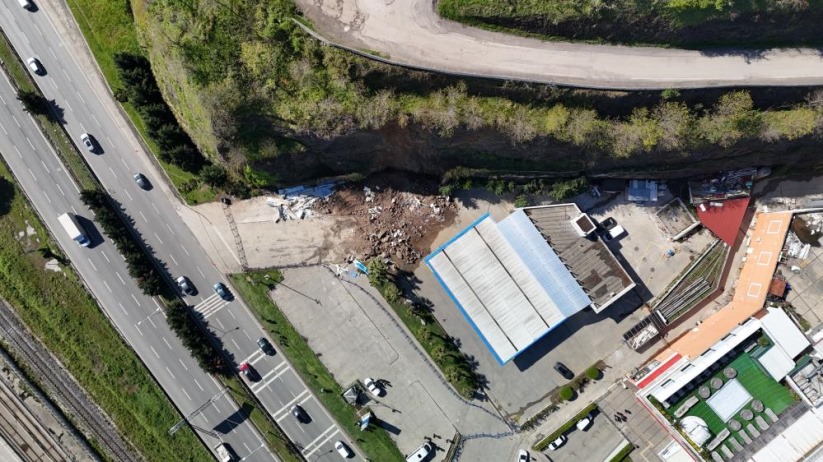 Samsun'da 3 kişinin öldüğü heyelan bölgesi havadan görüntülendi