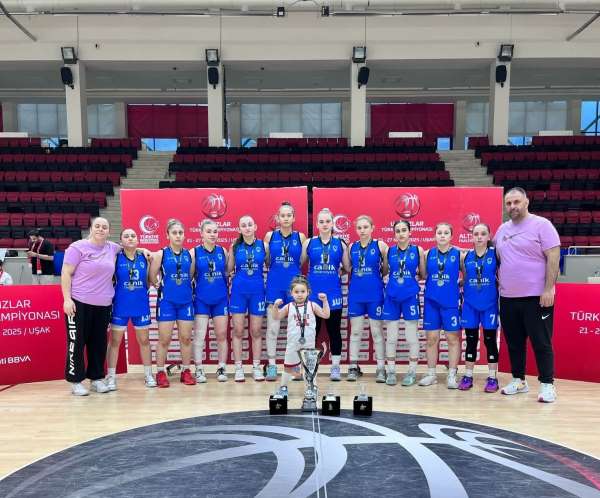 Başkan Sandıkçı: 'Şampiyon sporcular yetiştiriyoruz'