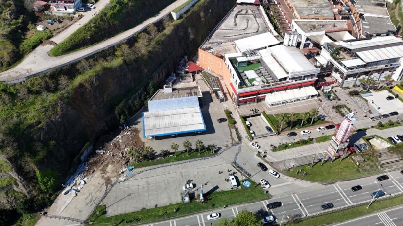 Samsun'da 3 kişinin öldüğü heyelan bölgesi havadan görüntülendi