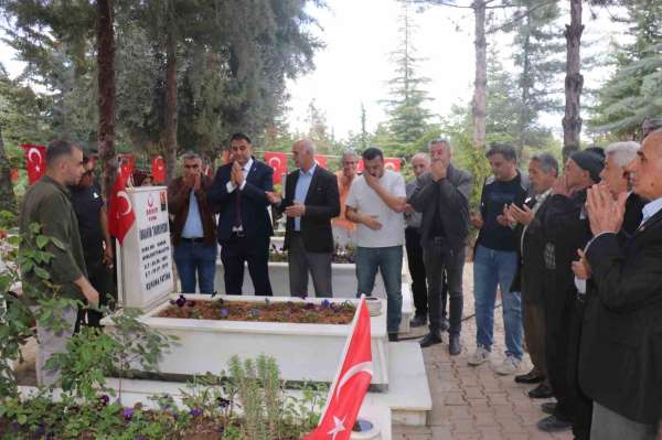 Malatya Gazi ve Şehit Aileleri Derneği'nde bayrak değişimi