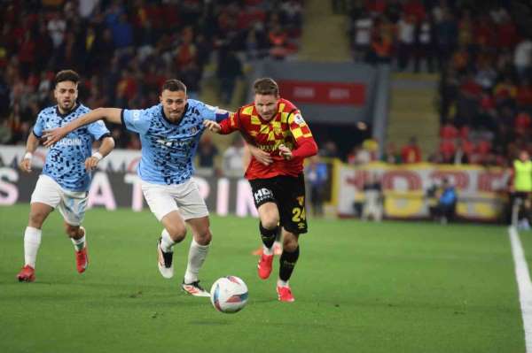 Trendyol Süper Lig: Göztepe: 4 - Başakşehir: 1