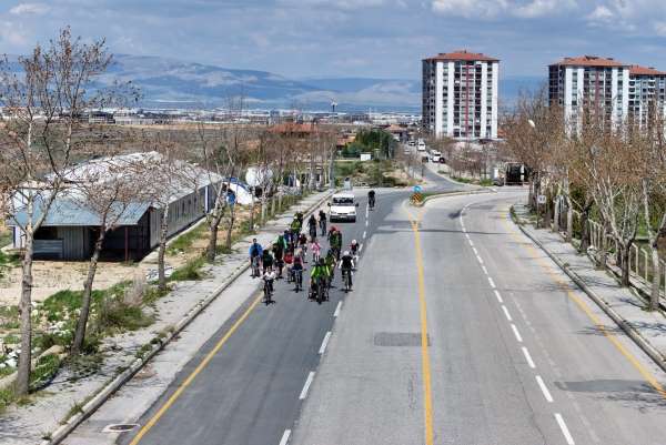 Yeşilyurt Belediyesi'nden baharın gelişine pedallı kutlama