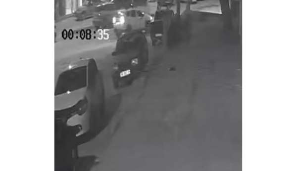 8 kişinin yaralandığı silahlı saldırı anı güvenlik kameralarına yansıdı