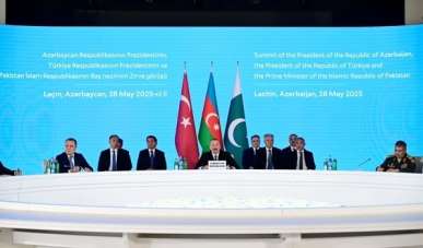 Aliyev: 'PKK terör örgütünün silah bırakma kararı, Türkiye devletinin gücünün bir göstergesidir'