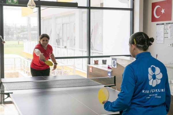 Mersin'de kız kardeşlerden spor başarısı