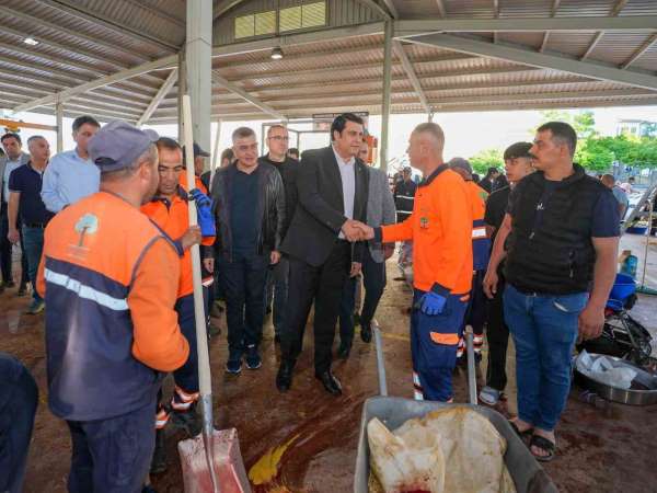 Şehitkamil'de bayram boyunca hummalı temizlik mesaisi