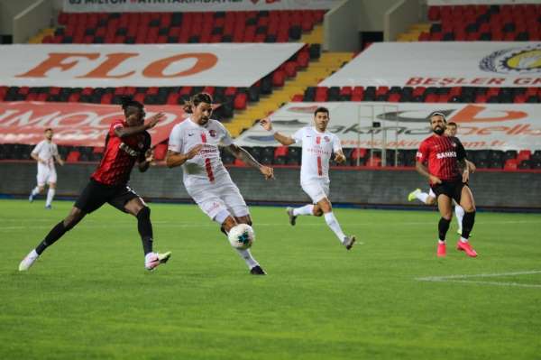 Süper Lig: Gaziantep FK: 0 - FTA Antalyaspor: 0 (İlk yarı) 