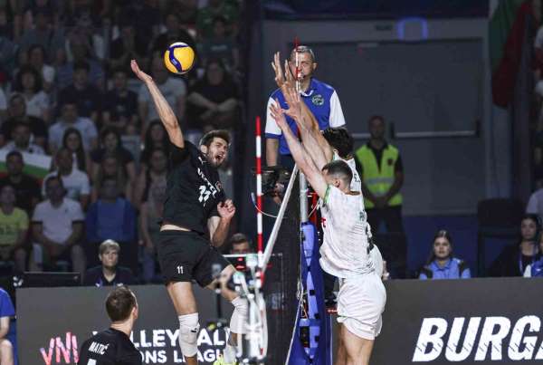 A Milli Erkek Voleybol Takımı, Bulgaristan'ı 3-0 mağlup etti
