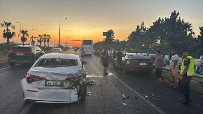 Manavgat'ta zincirleme kaza: 1 yaralı