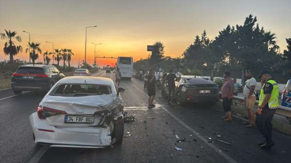 Manavgat'ta zincirleme kaza: 1 yaralı