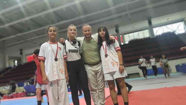 Uşak'ta düzenlenen Ege Bölgesi Yıldızlar Ligi Teakwondo Turnuvası sona erdi