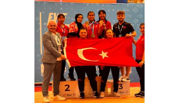 166 kilo kaldırarak Avrupa şampiyonu oldu