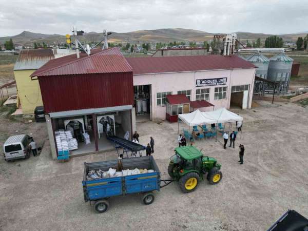 Diyadin'de kurulan modern un tesisi ekonomiye güç katıyor
