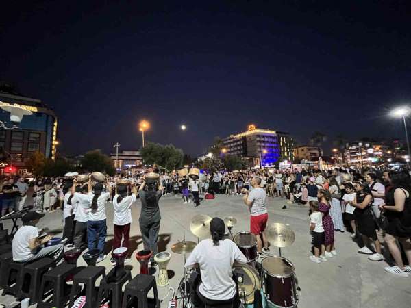 Eğitim, öğretim ve şov bir arada