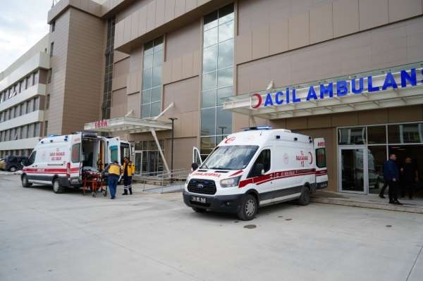 Erzincan'da trafik kazazı: 4 yaralı