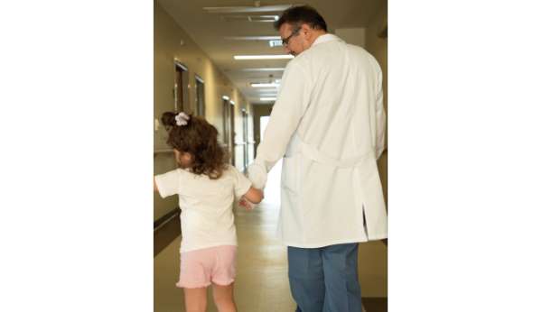 Gürcistan'dan ağrı şikâyetiyle geldi, Samsun'da sağlığına kavuştu