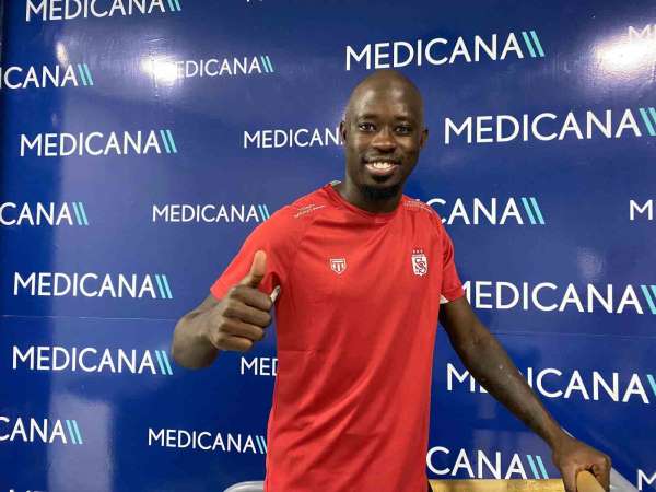 Sivasspor'un yeni transferi Modou Barrow sağlık kontrolünden geçti
