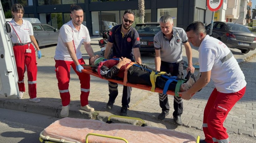 Samsun'da motosiklet yayaya çarptı: 2 yaralı