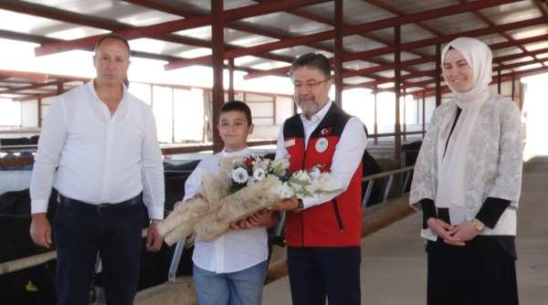 Bakan Yumaklı: '2026'dan itibaren her yıl 200 bin baş hayvanı kendi üreticimizden karşılayacağız'