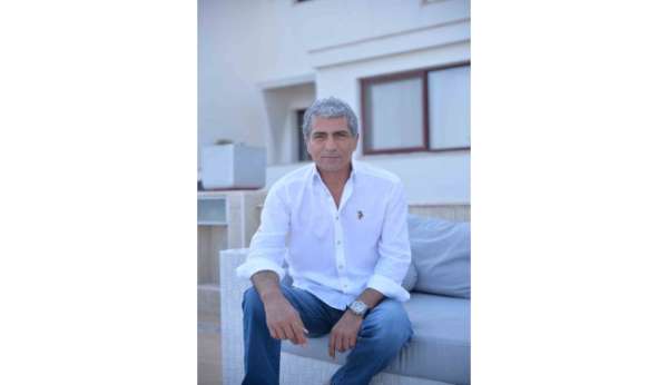 Bodrum'da genç müzisyenlere sahne kapısını Bülent Kaya açıyor