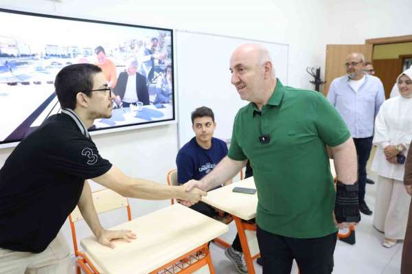 Darıca'nın kurslarına katılan 75 genç üniversiteli oldu