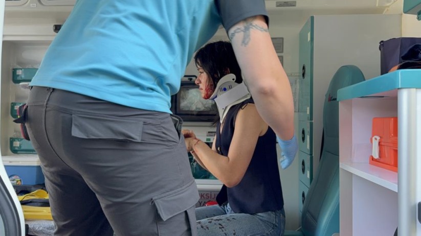 Samsun'da motosiklet yayaya çarptı: 2 yaralı