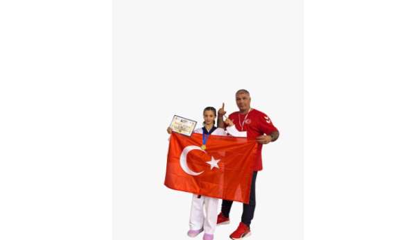 Kadriye Kurtoğlu'nun altın madalya kazandı