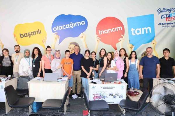 Sultangazi Belediyesi Eğitime Destek Akademisi'nde eğitim gören 696 öğrenci üniversiteli oldu