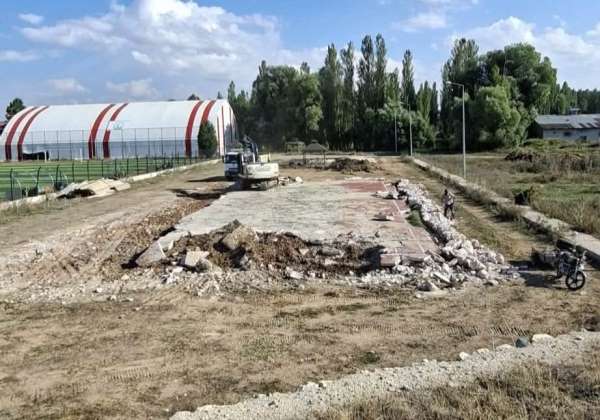 Arpalı'da spor tesisleri yenileniyor