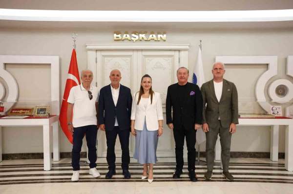 Büşra Özdemir, Alanyaspor yönetimini ağırladı