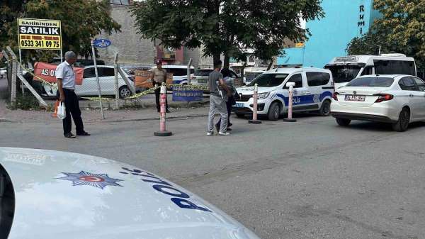Sokak ortasında alacaklısını bıçaklayan şüpheli yakalandı