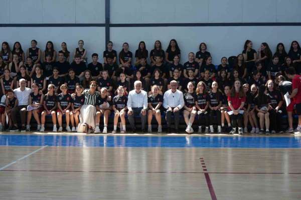 Turgutlu'da 2 bin çocuk yazı spor ve sanatla geçirdi