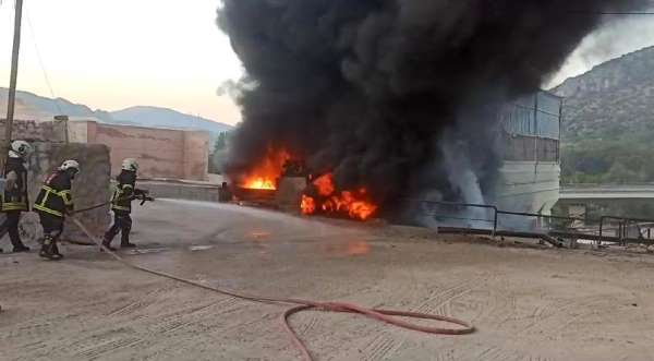 Amasya'da asfalt şantiyesinde korkutan yangın