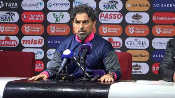 İlhan Palut: 'Yine kötü bir golle maçı kaybettik'