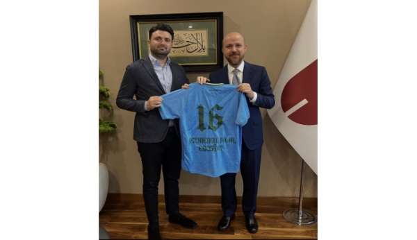 Bursaspor Başkanı Çelik'ten Bilal Erdoğan'a özel forma