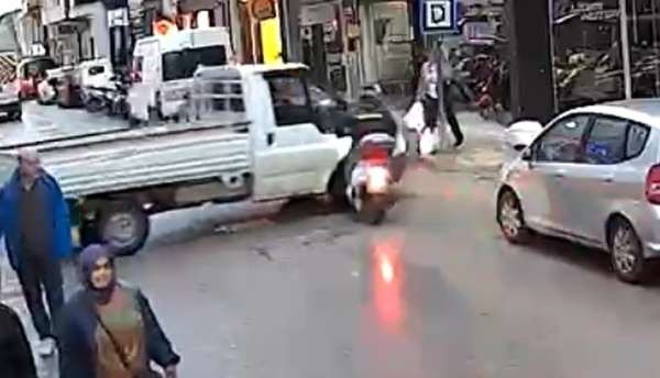 Sinop'ta motosiklet kamyonete çarptı: 1 yaralı