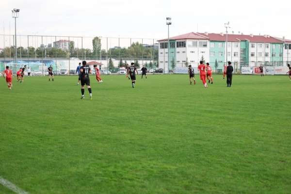 Sivas'ta Filistinli öğrencilerle dostluk maçı