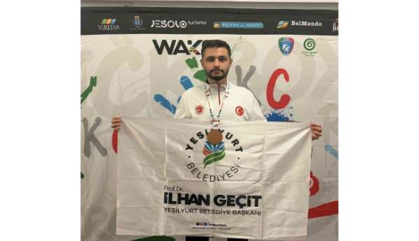 Yeşilyurt Belediyesporlu Ömer Faruk Yılmaz dünya üçüncüsü oldu