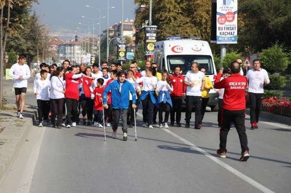 Farkındalık Koşusu'na katılan sporcular Bolu'ya ulaştı 