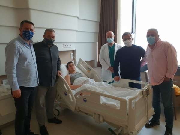 Bursasporlu orta saha oyuncusu ameliyat oldu 