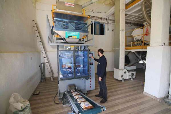 Konya Büyükşehir'den üreticiye bakliyat paketleme makinesi desteği